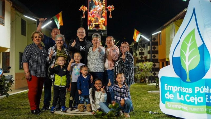 Más de 70 familias beneficiadas deja la pavimentación y modernización de espacios en el barrio Tahamí de La Ceja